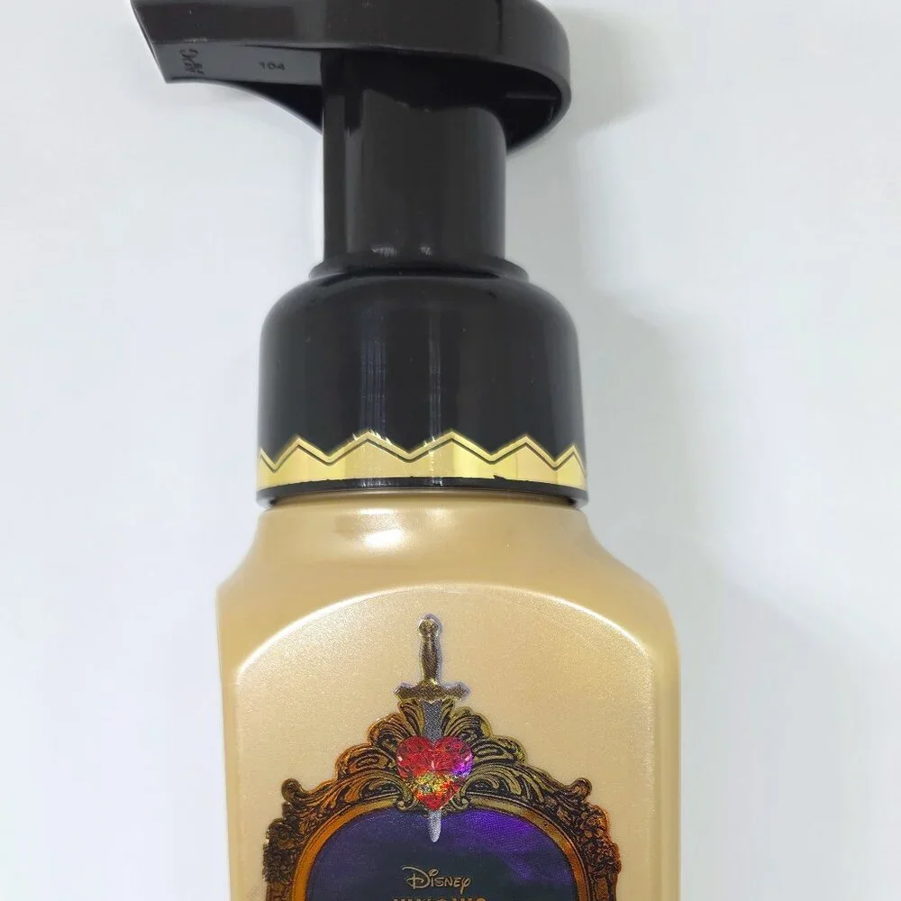 DISNEY VILLAINs EVIL QUEEN Bath & Body Works Foaming Hand Soap - Limited Edition